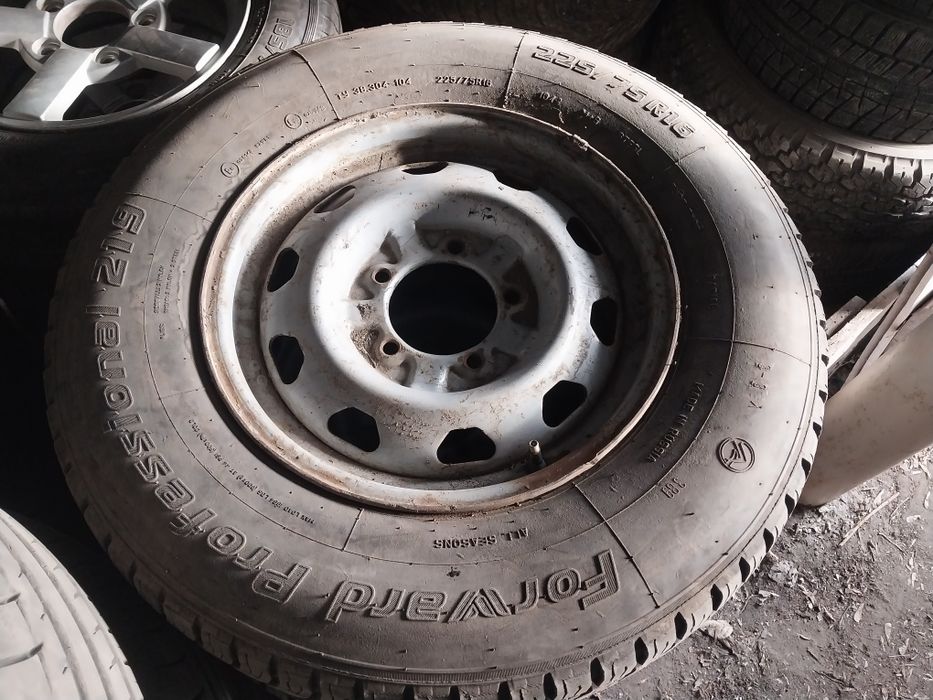 4 шины 225 75 R16 всесезонные.