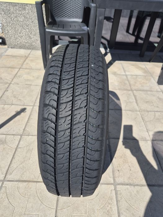 1бр. Лятна бусова гума 215/65/16C Goodyear