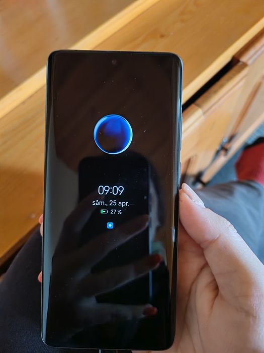 Vând Huawei p50 pro  în stare impecabilă