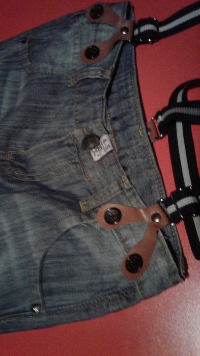 Продам джинсы с подтяжками
