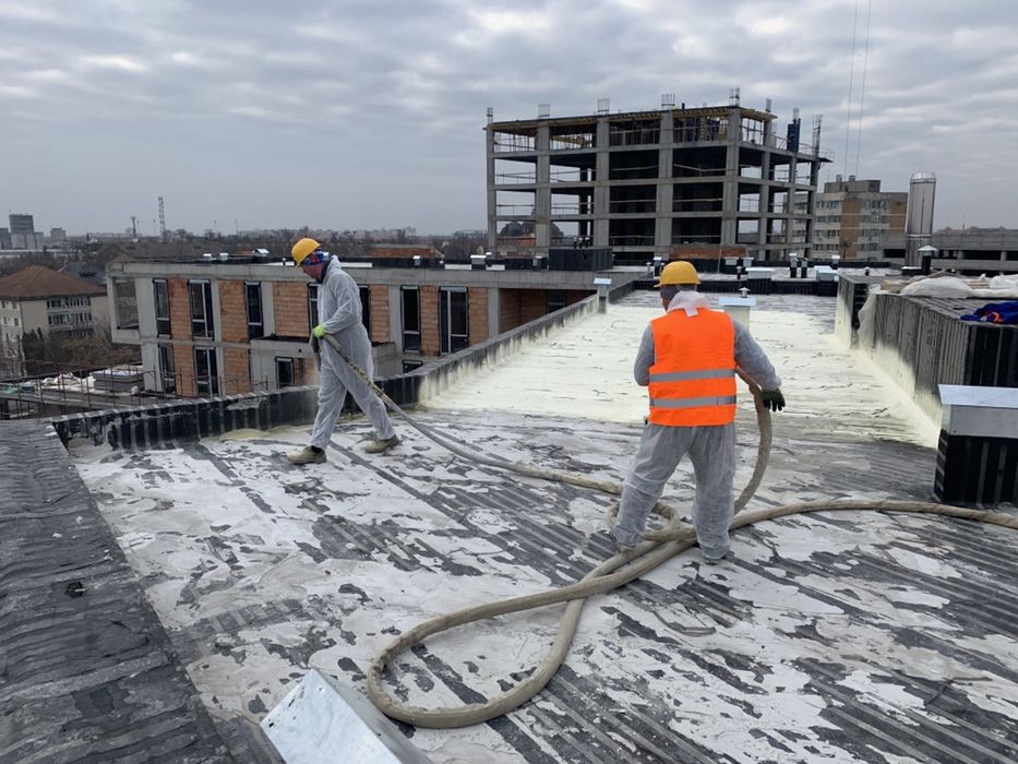 Izolatii cu spuma poliuretanică/pod/acoperiș-Firma Autorizată