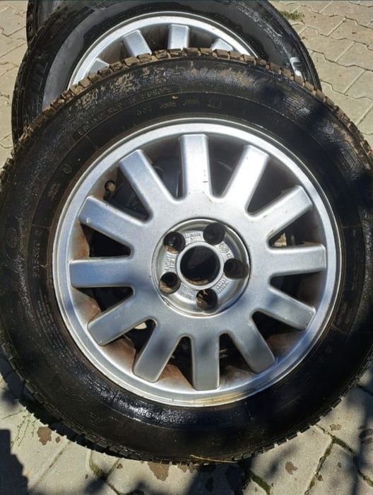 Vând set de  4 roți