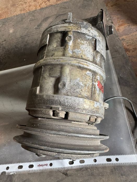 Компрессор кондиционера Isuzu elf