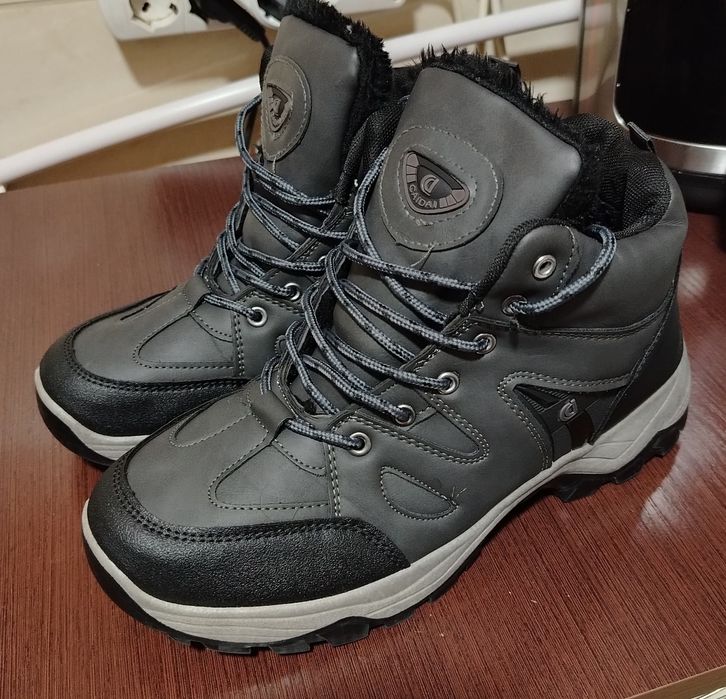 Bocanci îmblăniți noi