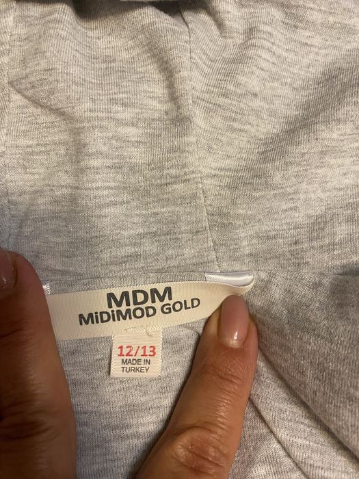 Продам куртку -ветровку для мальчика.