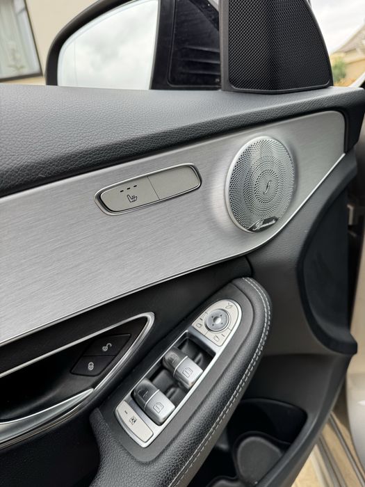 Mercedes C180 - AMG Pack-  Benzina - Automat