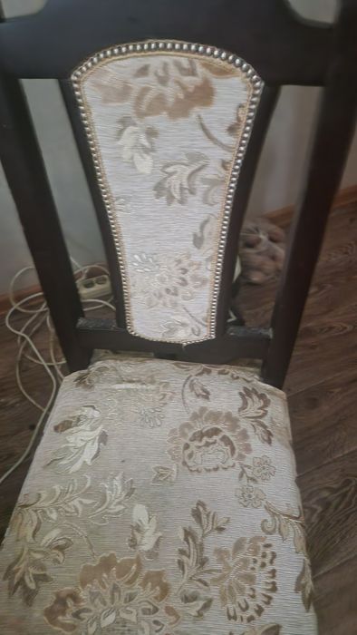 Продам стулья со спинкой