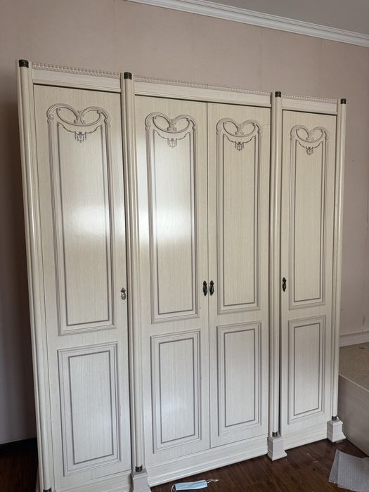 Гарнитур с комодом