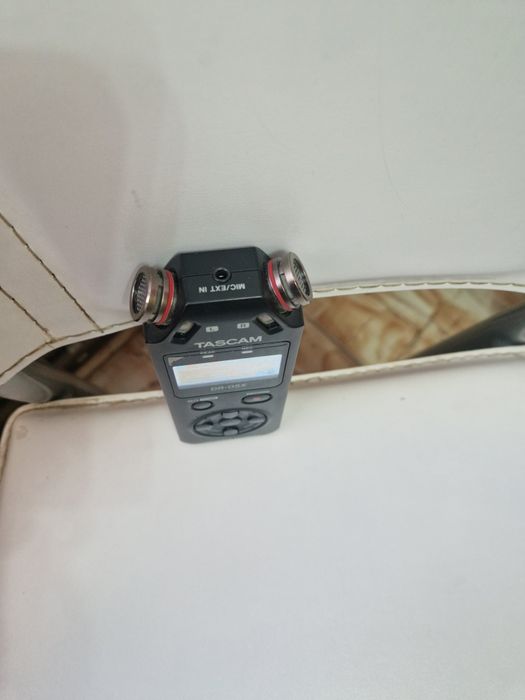 Tascam dr 05x recorder