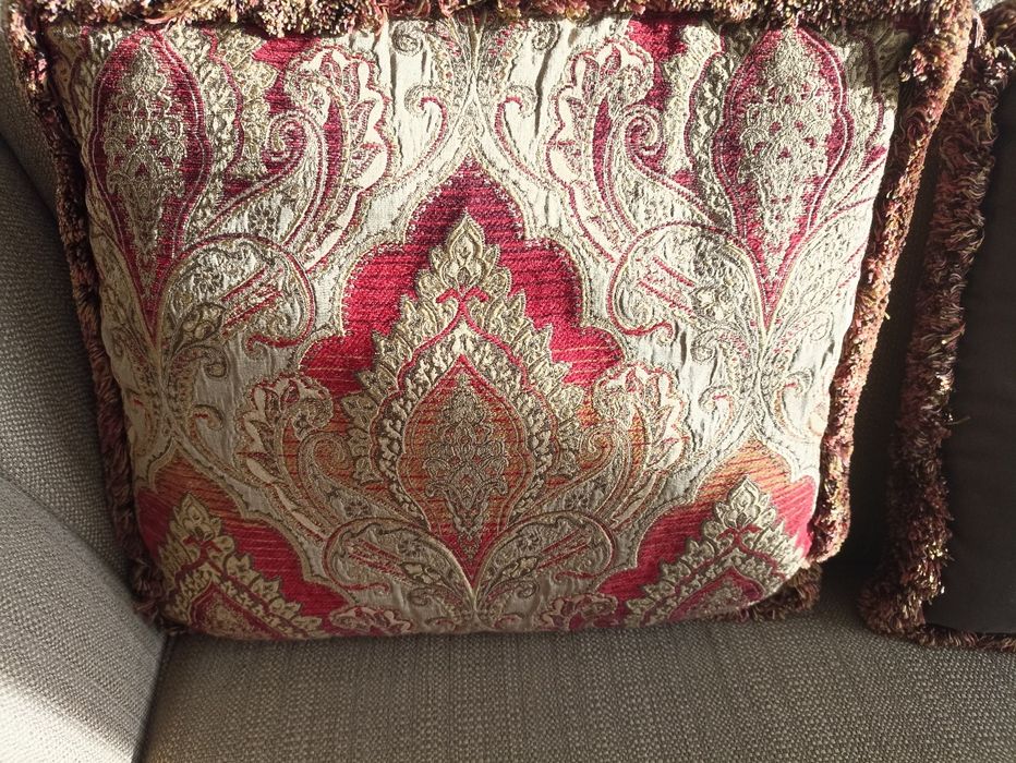 диван Desiderio производства США