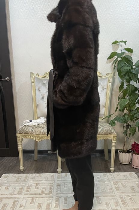 Продам норковую шубу