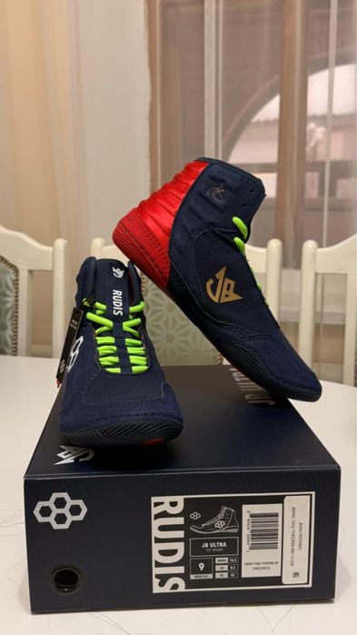 Продам борцовкитвзрослые размеры