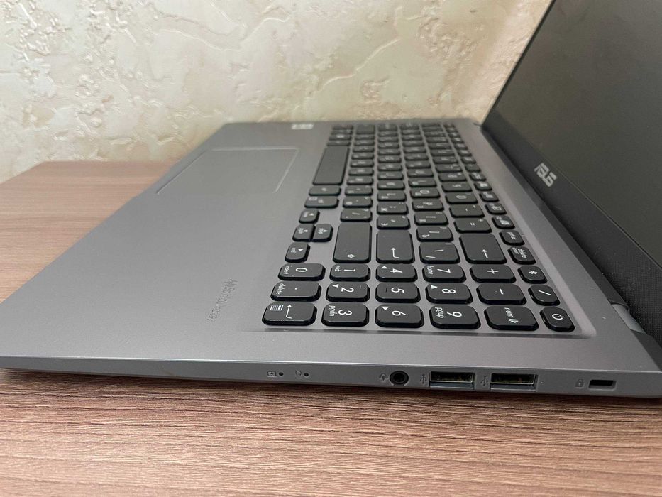 Asus X515f Core i3-1010 / 8Gb Ram / 256Gb ssd m2 /