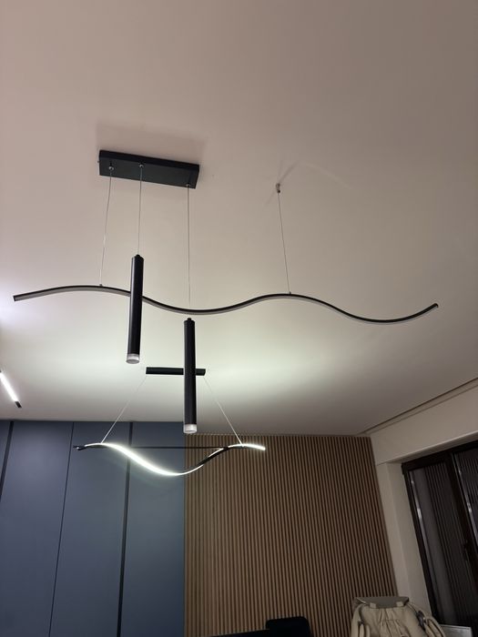 Lustra LED cu lumina alba