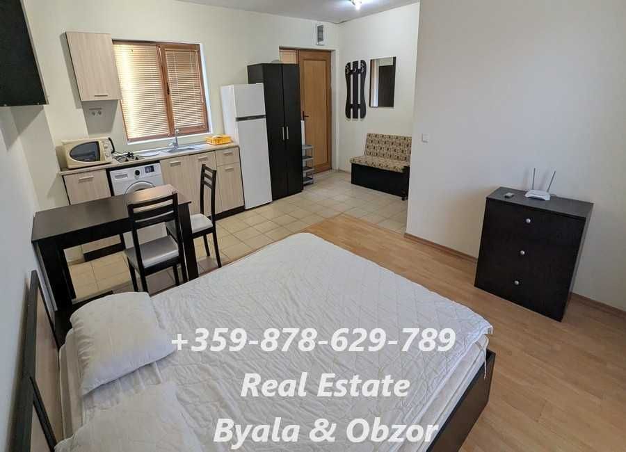 Просторен едностаен апартамент в комплекс с басейн в гр.Бяла