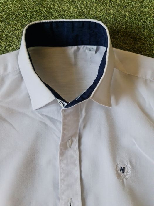 Продам школьную детскую рубашку