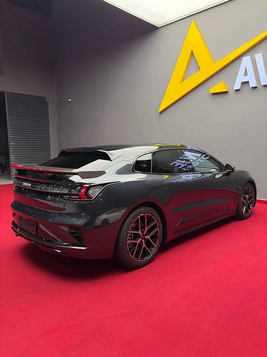 Продается Zeekr 001 Ultra + 2026