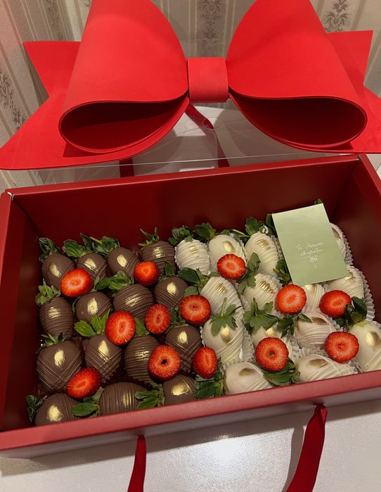 Клубника в шоколаде Астана