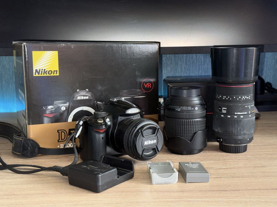 Nikon D5000 с аксесоари и обективи