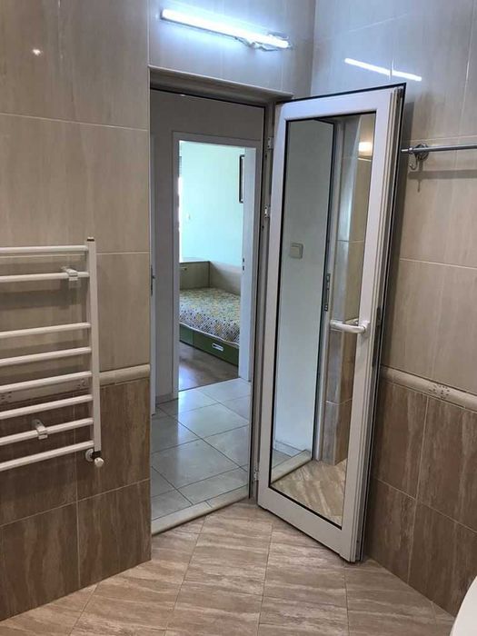 Дава се под наем Многостаен апартамент в Пловдив, Кършияка - 140 кв.м за 714 € - Снимка #22