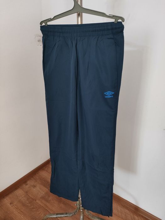 Спортивные брюки, трико Umbro