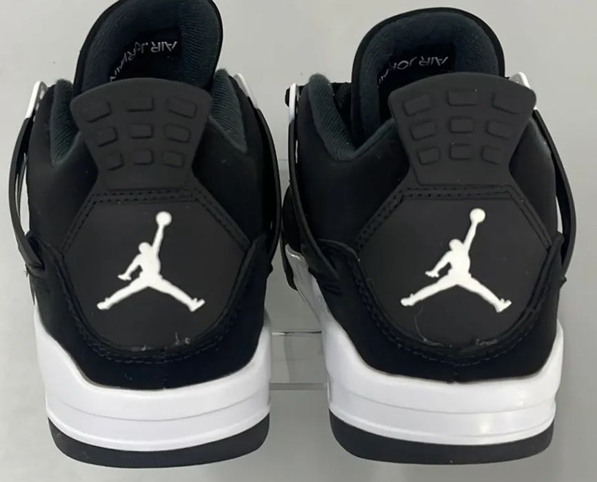 Jordan 4 White Cement