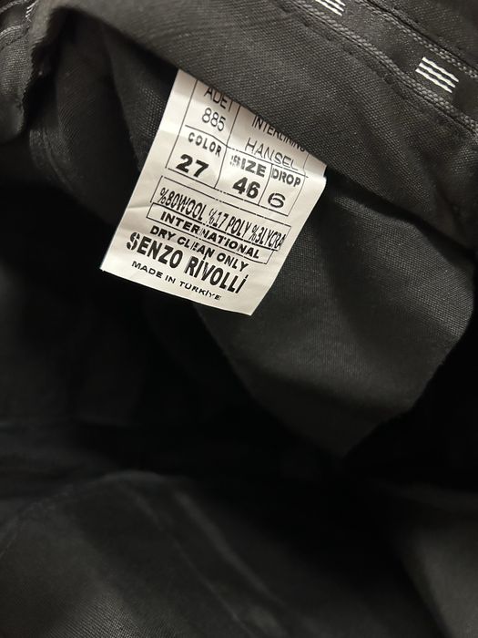 Costum barbati aproape nou