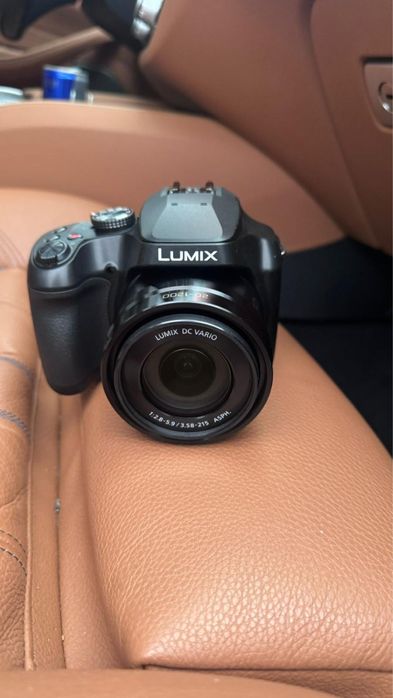 Vând cameră foto  video digitală panasonic lumix noua