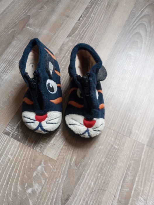Детски пантофи за вкъщи