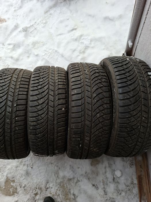 Продам шины. 225/50/17 кумхо