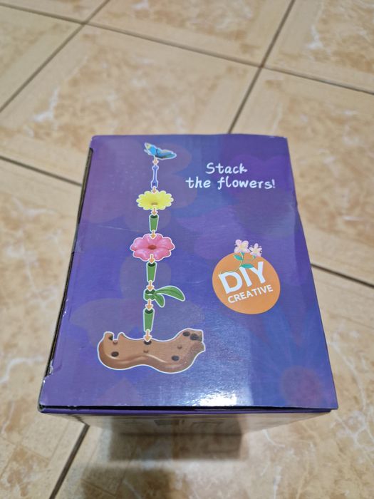 Set constructie flori 144 piese