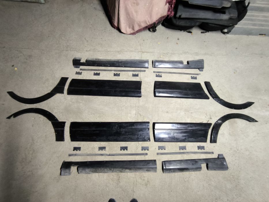 Широкий молдинг Passat B3