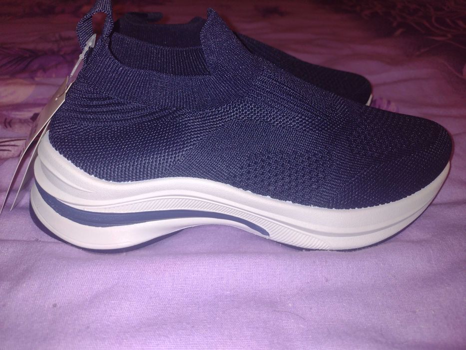 Нови дамски маратонки 39 номер