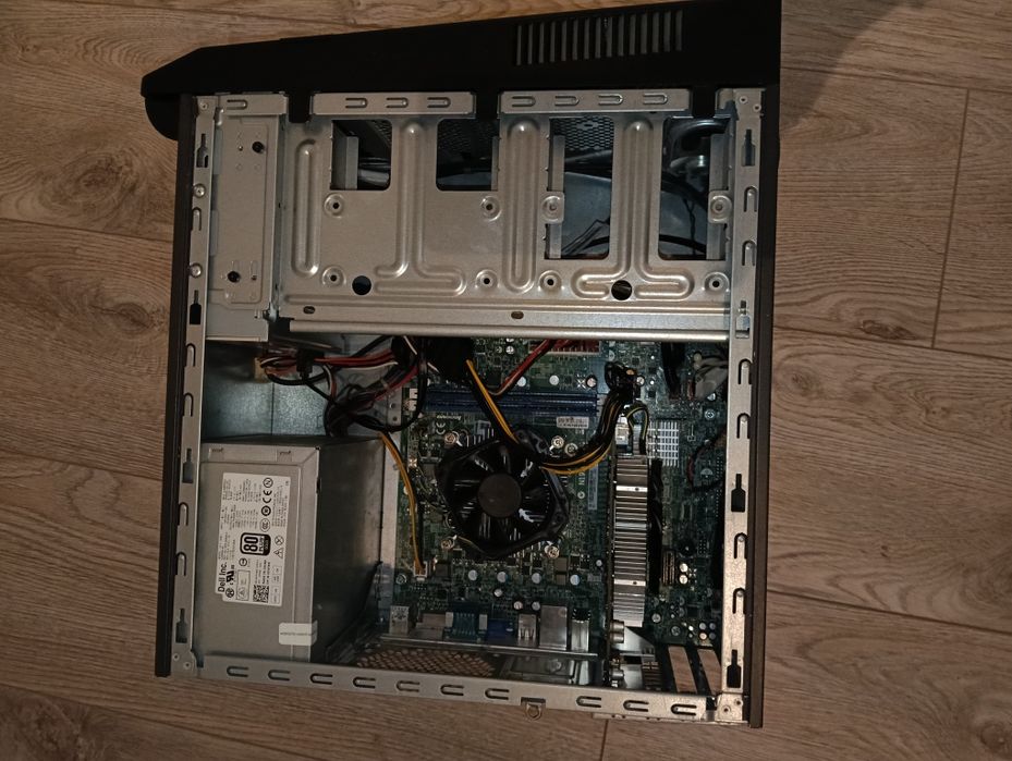 Настолен компютър Lenovo ThinkCentre