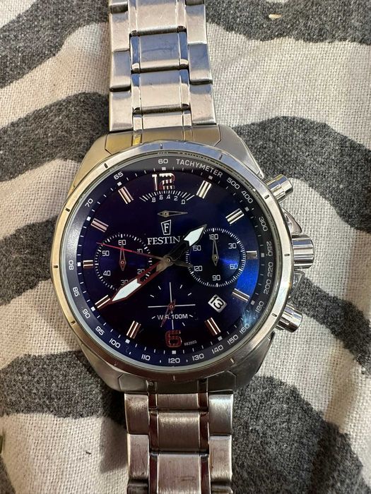 ceas festina argintiu deschis fata spate lateral deosebit de frumos
