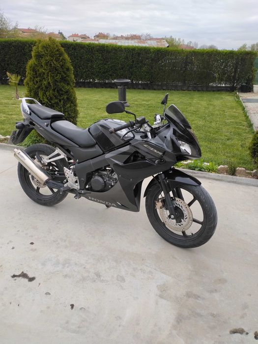 Honda cbr125r2009г. Всичко платено