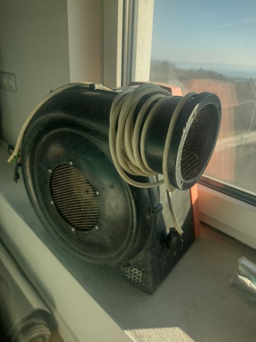 Надуваем батут (пързалка)