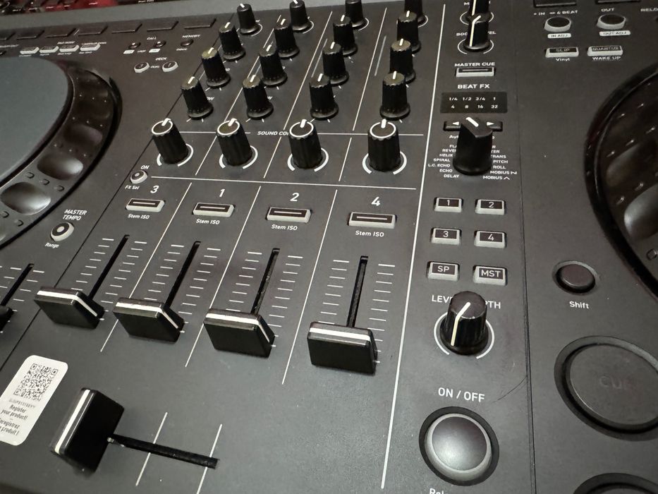 DJ контролер Alpha Theta DDJ GRV6 в гаранция