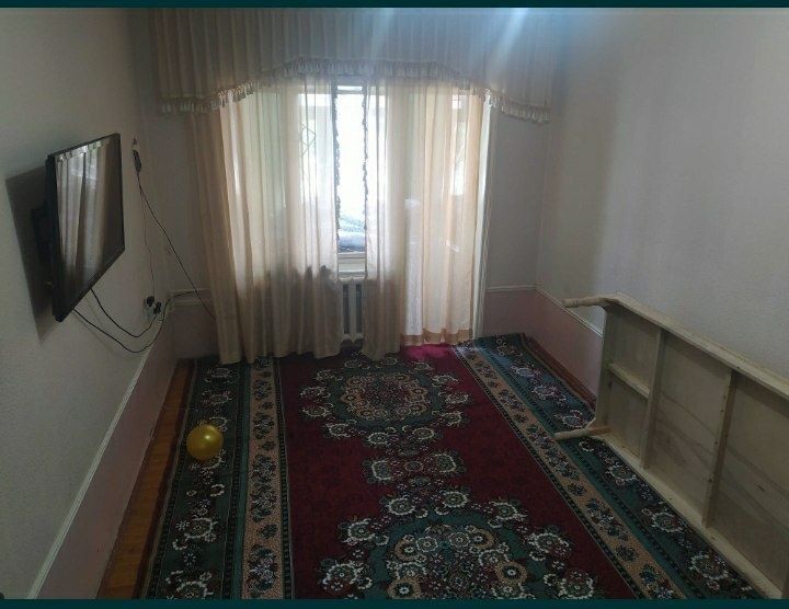 Uy Sotiladi.1-xona, Quyliq, 6-massiv,