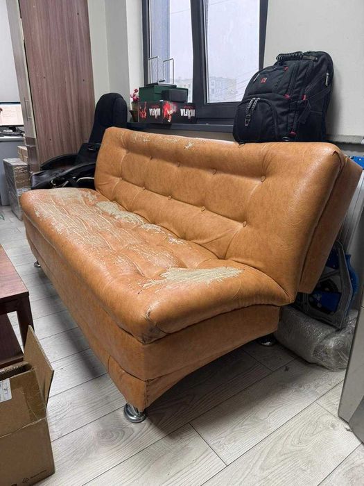 Диван в офис, кожзам