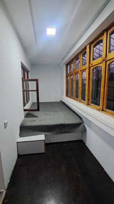 Чирчик аренда 2 ком квартира в 10 мкр 1 этаж