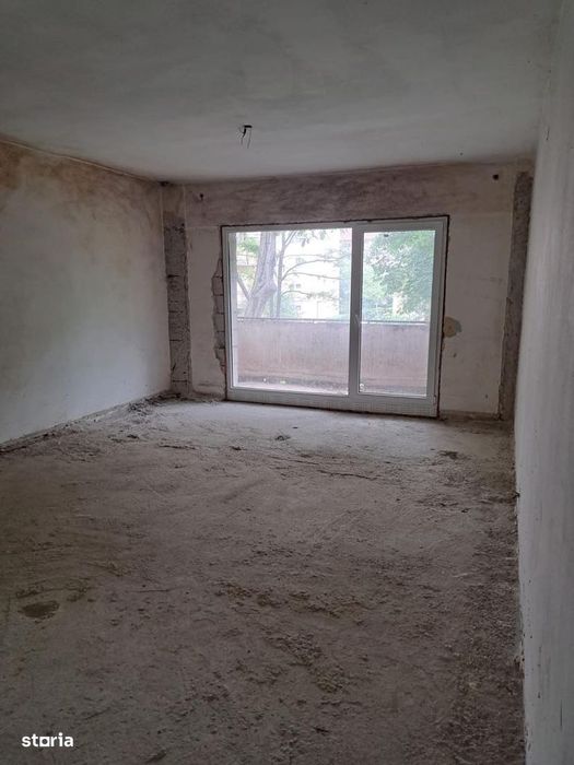 Apartament 2 camere de vanzare , Carpati 2 , et. 1 , 62.900 euro neg.