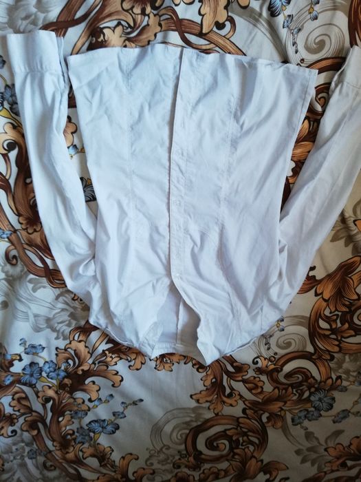 Отдам за 2кг фруктов.