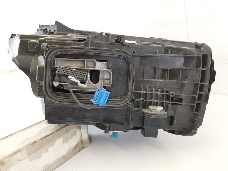 Фар Ляв Пълен Led Дигитален Светлинен Мерцедес-Бенц Ц-Клас / Mercedes-