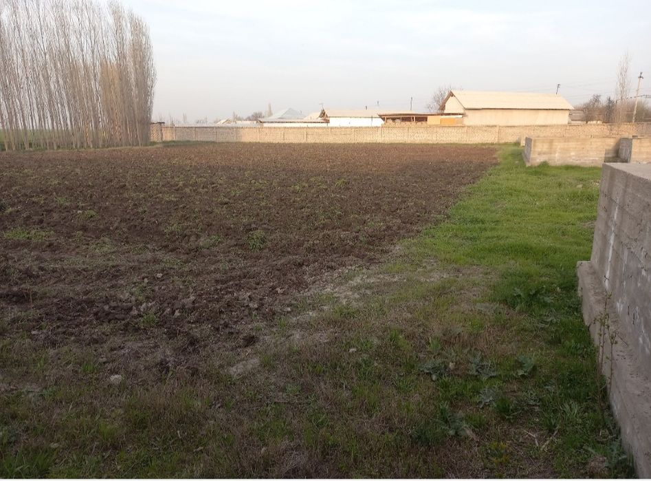 Участка сотилади