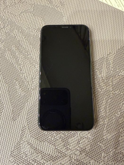 Продам iPhone X в отличном состоянии