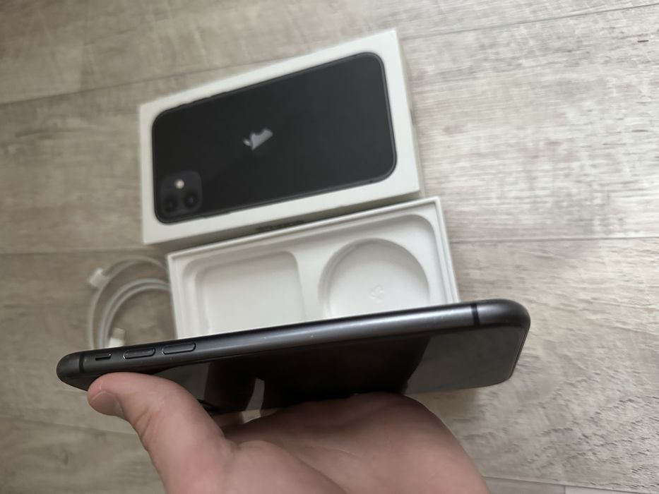 Iphone 11 64 в идеальном состоянии
