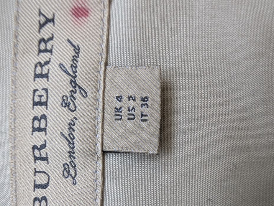 Нова Burberry риза