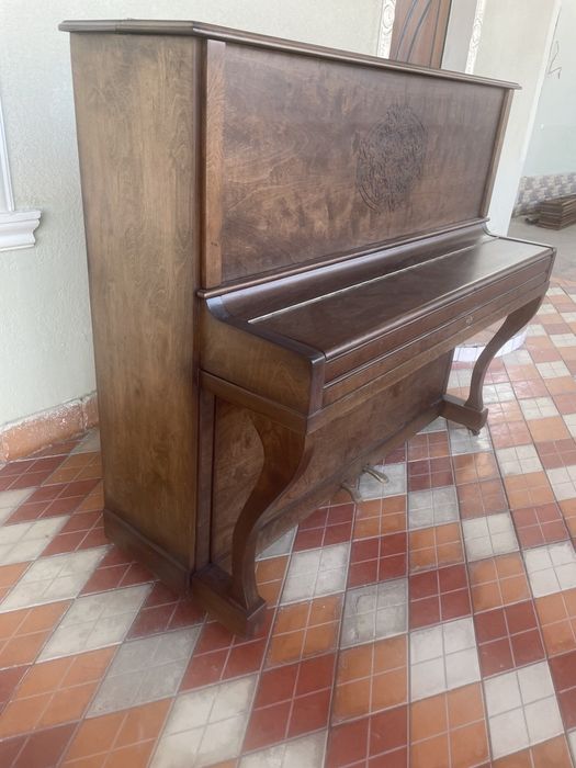 Продается Пианино