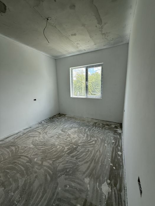 Casa de vanzare cu 4 camere direct de la proprietar